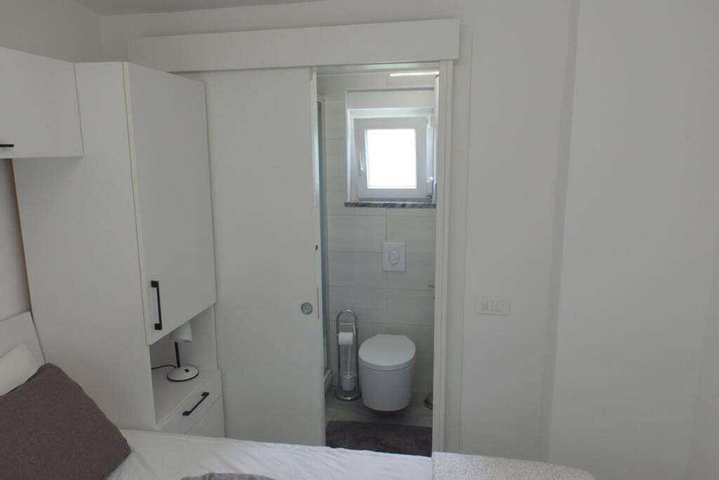 Apartment In Park Forest Soline Near The Sea Пьешчана-Увала Экстерьер фото